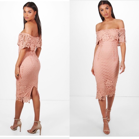 Boohoo Dresses & Skirts - Boohoo off the shoulder dress
